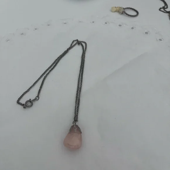 rose quartz necklace - Picture 3 of 3